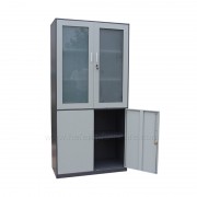 Estante vitrina con puerta batiente